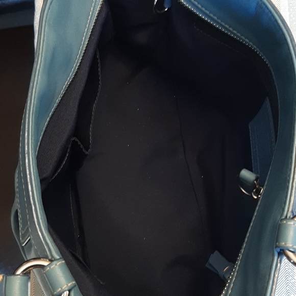 Genuine Coach tote - Picture 3 of 6